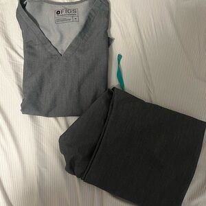 FIGS Gray Scrub Set